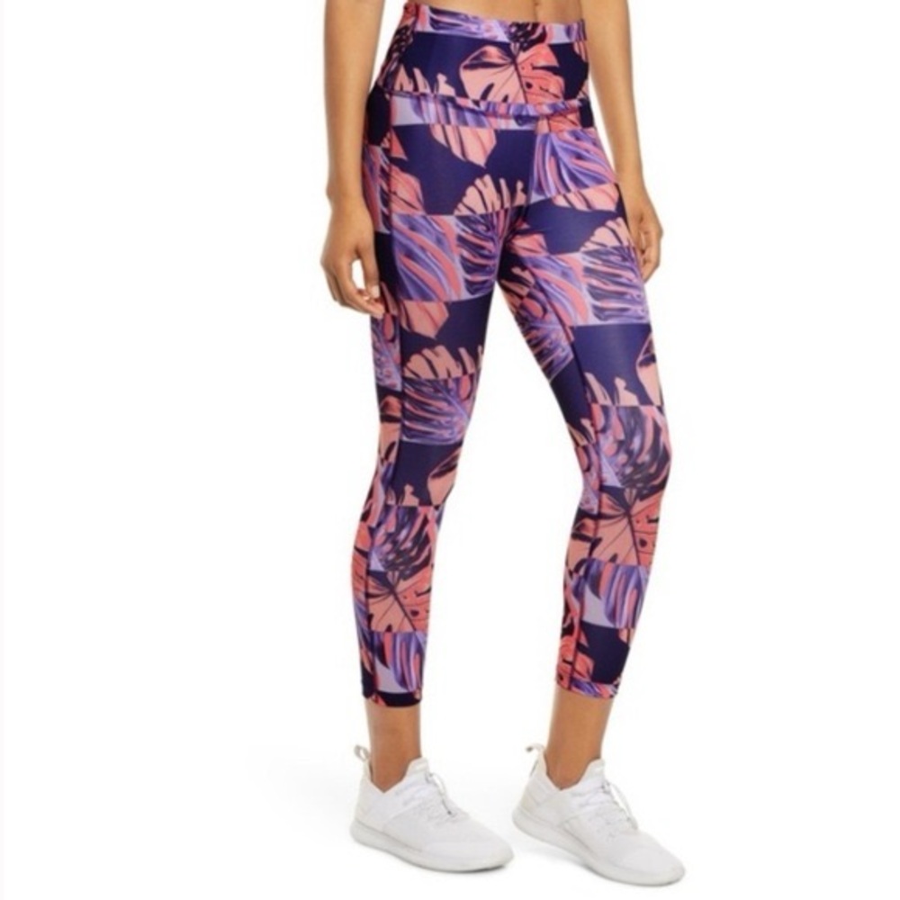 Nike. Dri-Fit Womens Fast Crop Runway Floral High Rise Drawstring leggings. Med